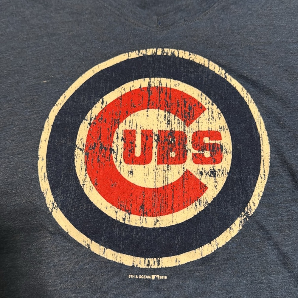 CHICAGO CUBS women’s short sleeve vneck - Picture 2 of 5